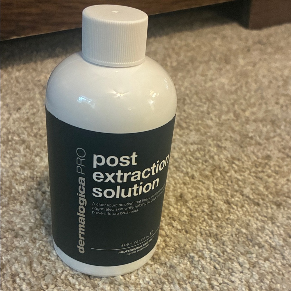 dermalogica Black and White Post Extraction Solution Bottle